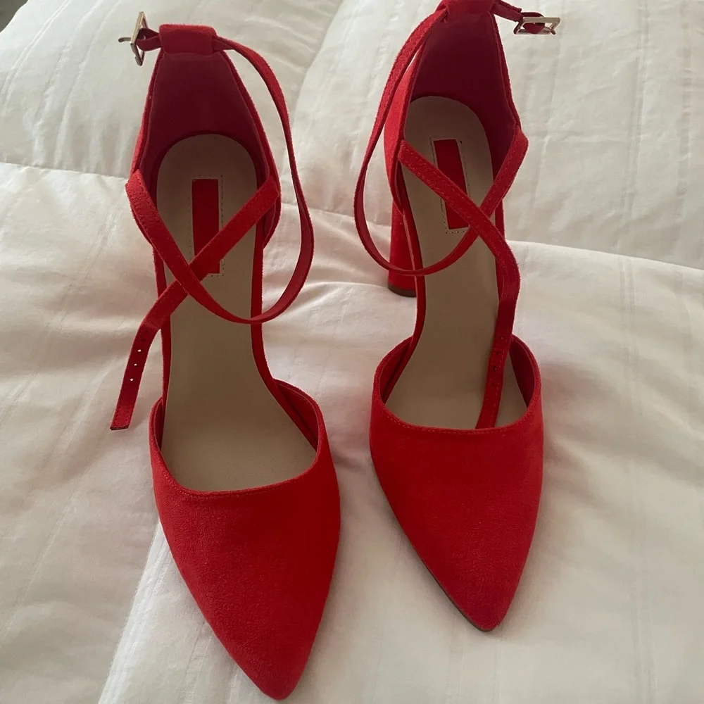 Red Heels - Picture 2 of 3